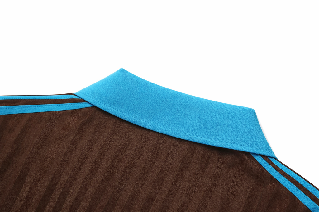 Cocoa Contrast Collar Striped Cropped Jersey